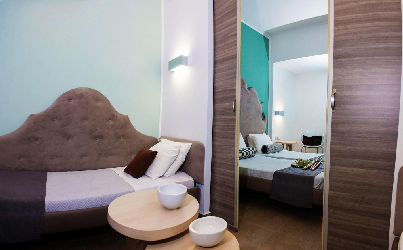 Malibu-Boutique-Room-33