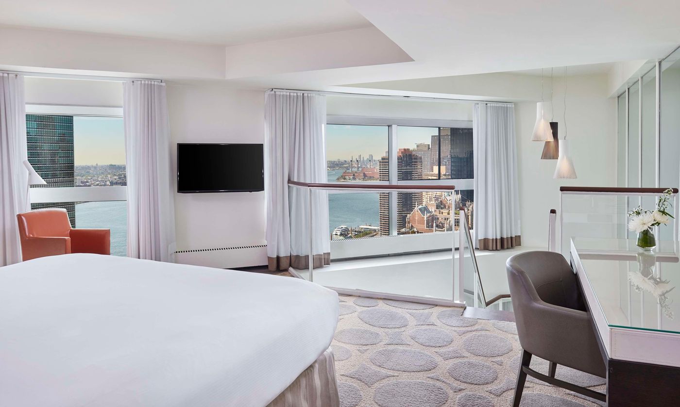 Millennium-Hilton-New-York-One-UN-Plaza-Room-46