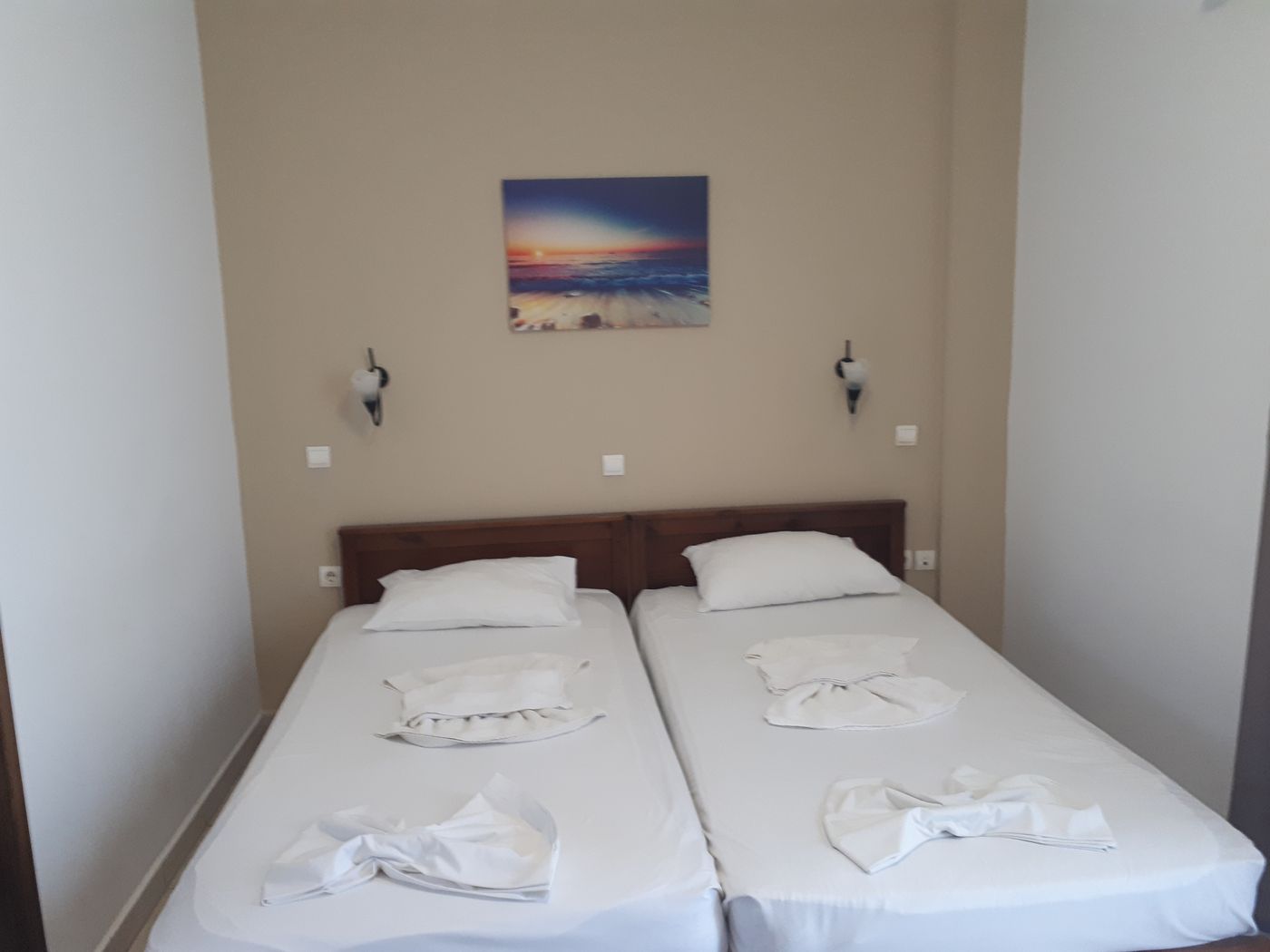 Lola-Apartments-Room-30