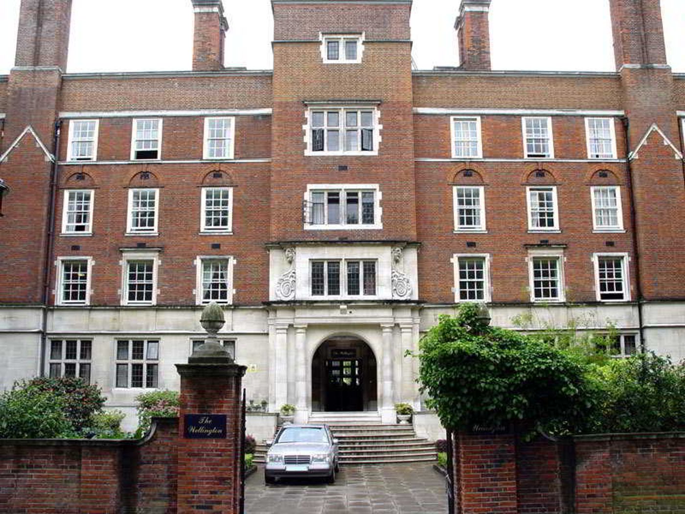 Wellington Hotel by Blue Orchid - United Kingdom - LONDON - General view - 8