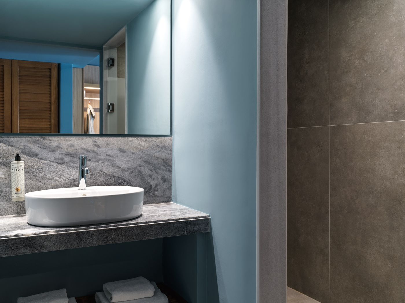 Kalamaki-Beach-Room-33