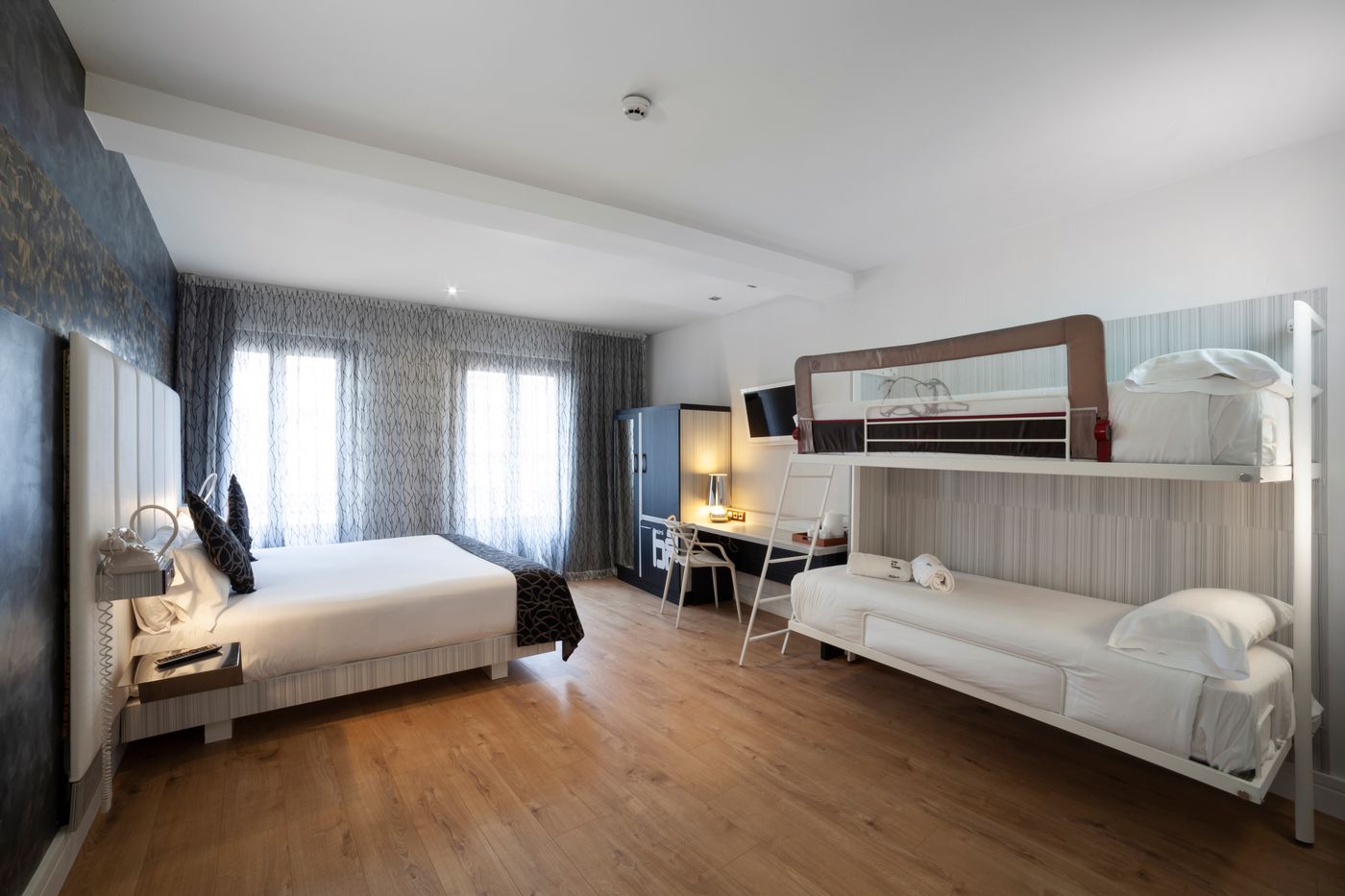 Petit-Palace-Savoy-Alfonso-XII-Room-26