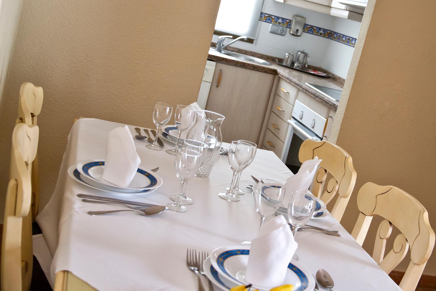 Pueblo-Evita-Club-Room-38