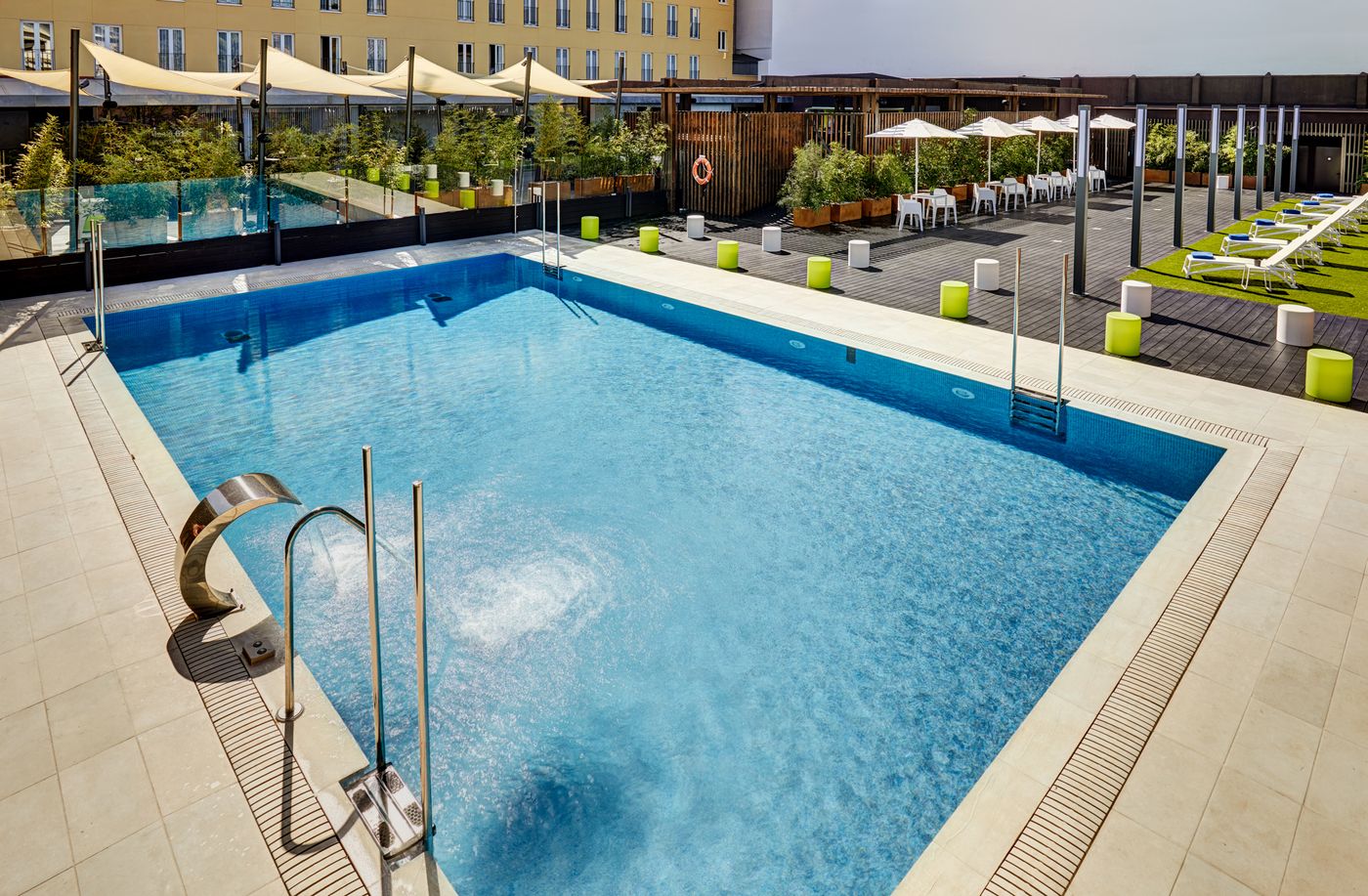 Sercotel-Alcala-611-Pool-35