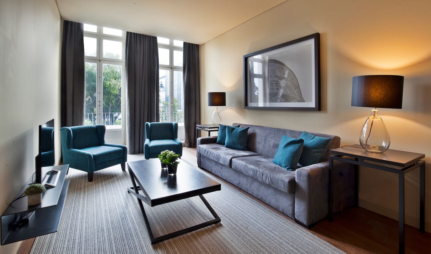 Lisbon-Five-Stars-Apartments-8-Building-Room-13