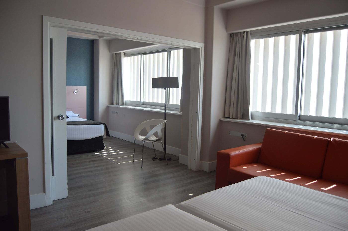 Weare-Chamartin-Room-17