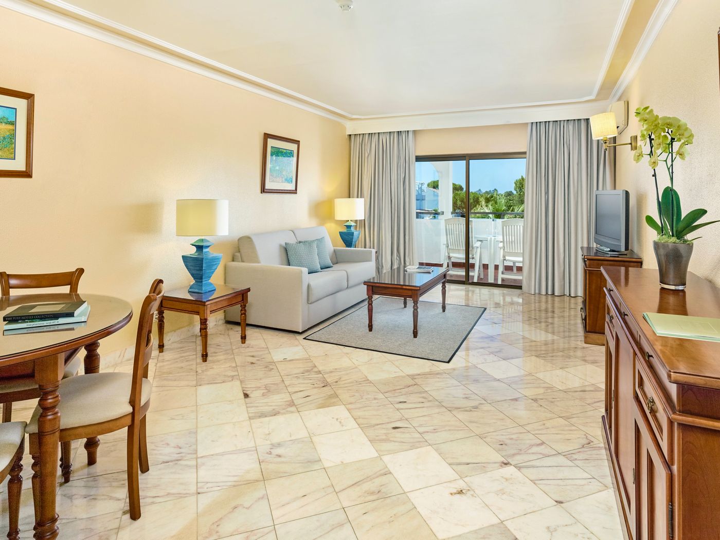 Ria-Park-Garden-Room-16