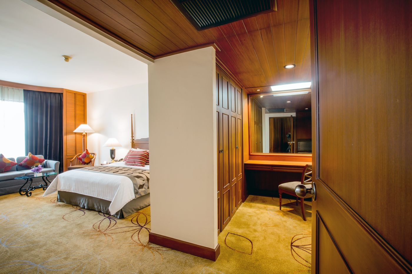 Century-Park-Room-39