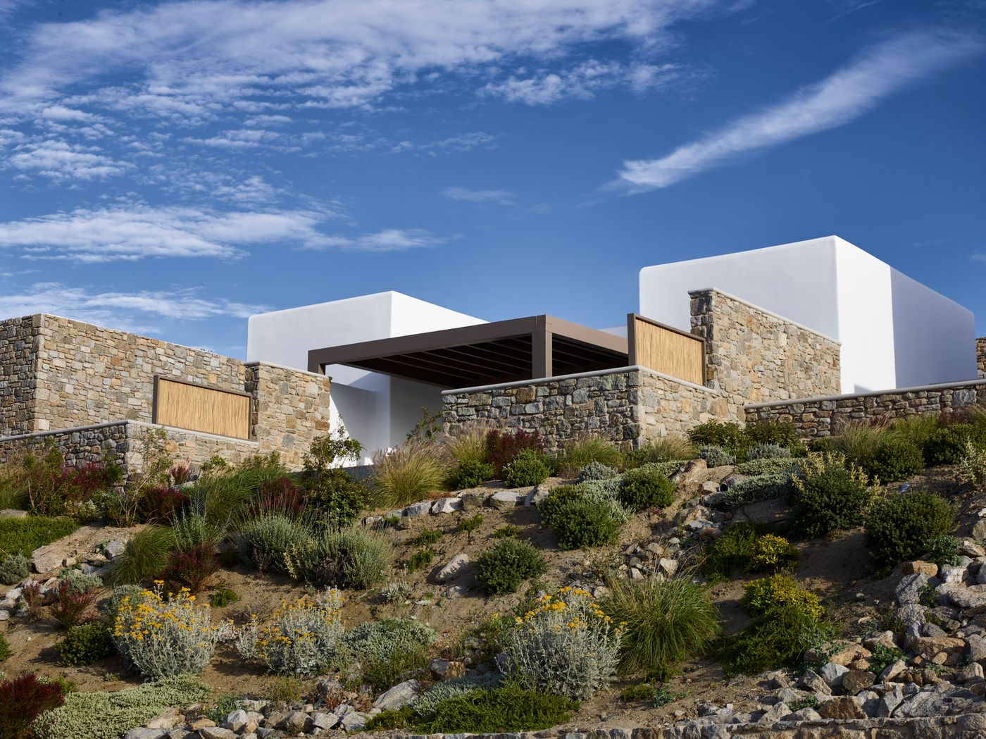 Bonzoe-Suites---Villas-Room-14