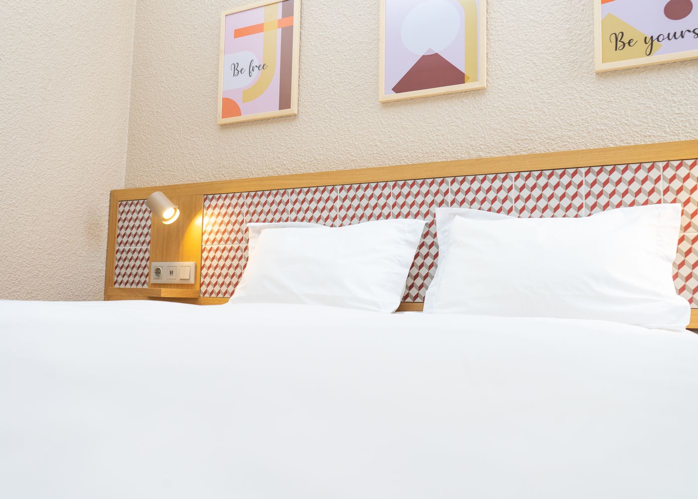 Flag-Lisboa-Oeiras-Room-13