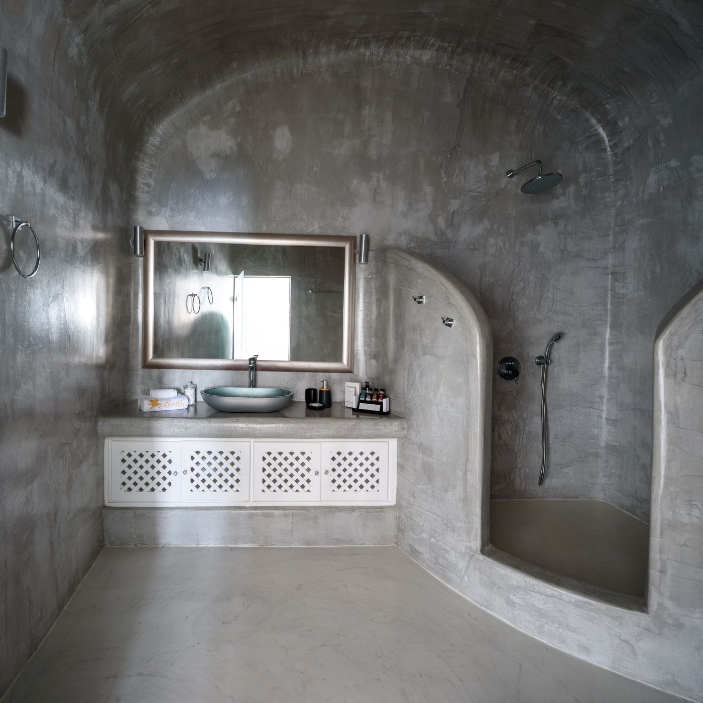 Pegasus-Suites---Spa-Room-52