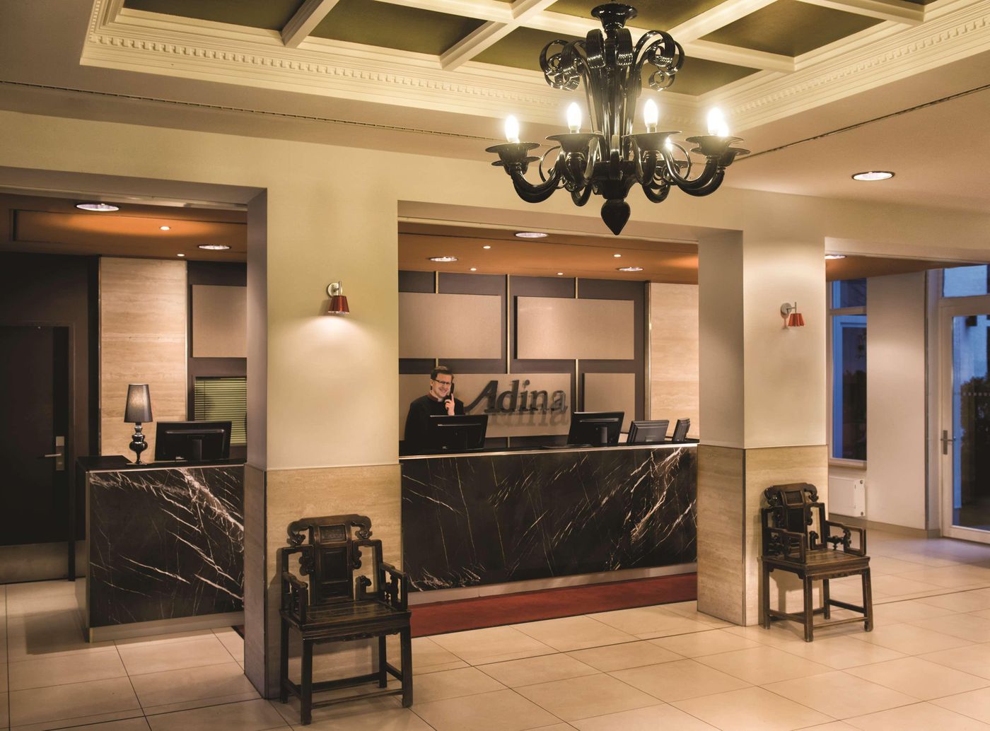 Adina-Apartment-Hotel-Berlin-Checkpoint-Charlie-Lobby-6