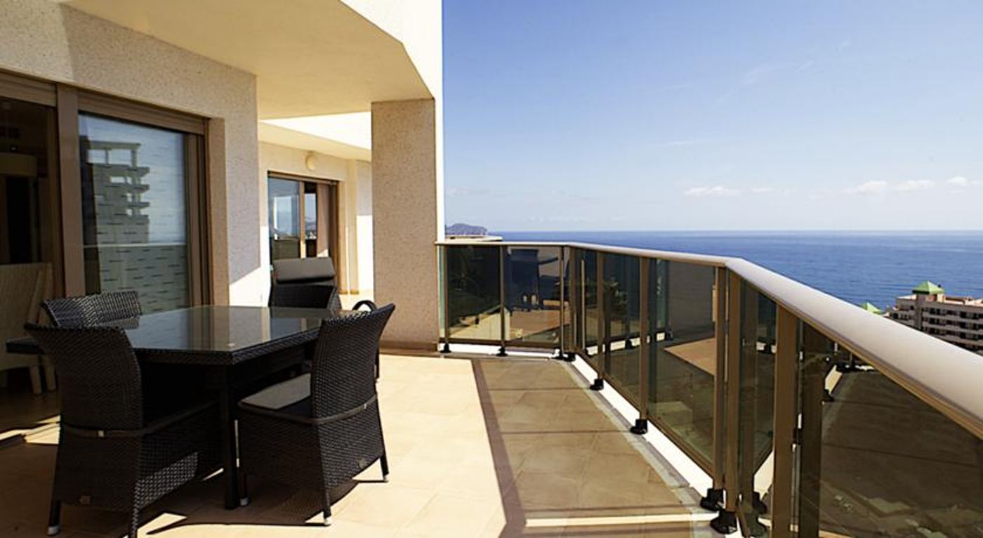 Esmeralda Suites Apartments