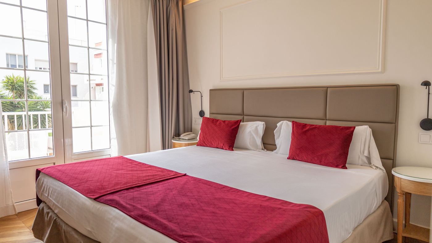 Seth-Port-Mahon-Room-34