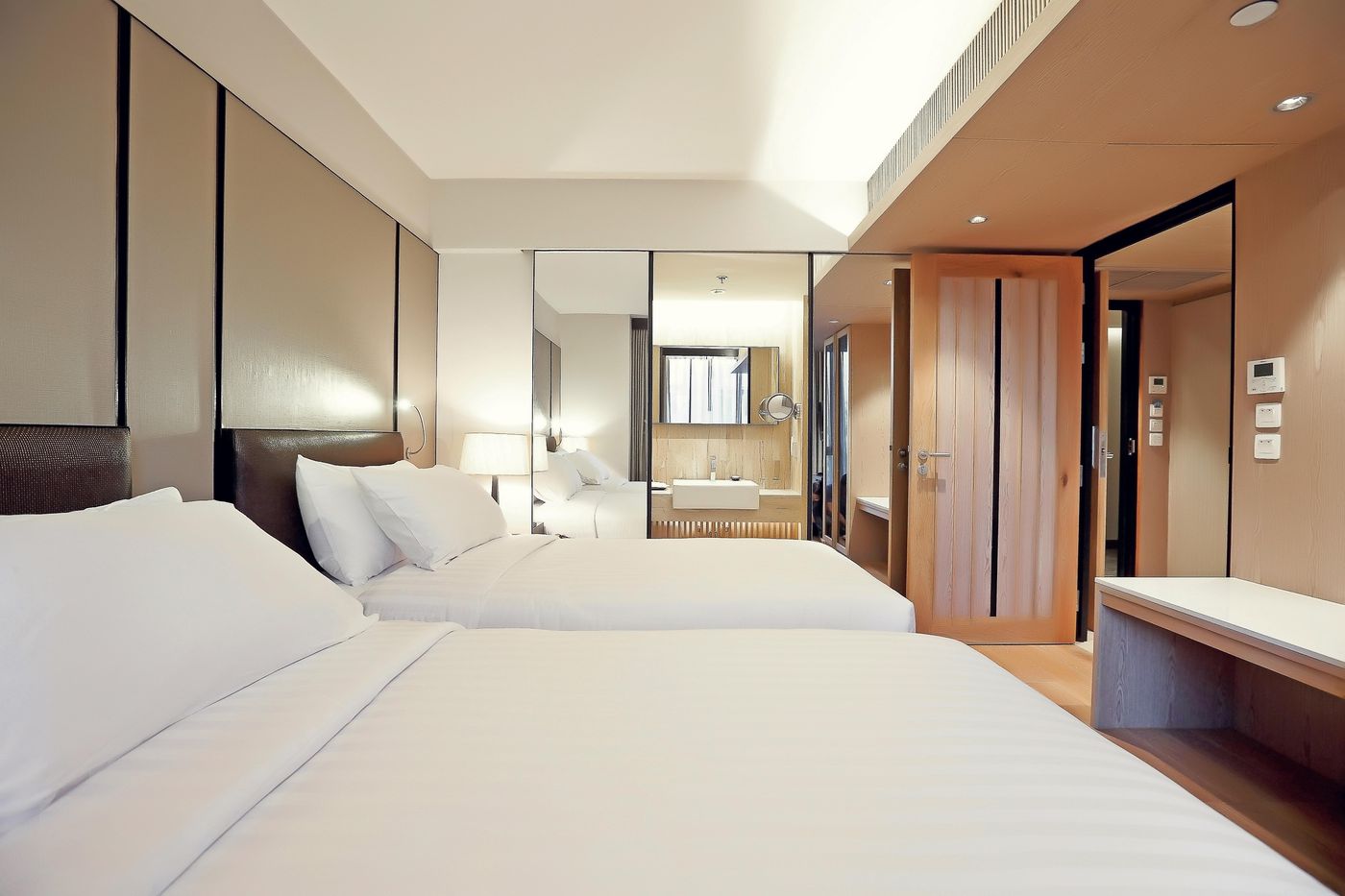 Arcadia-Suites-Bangkok-Room-33