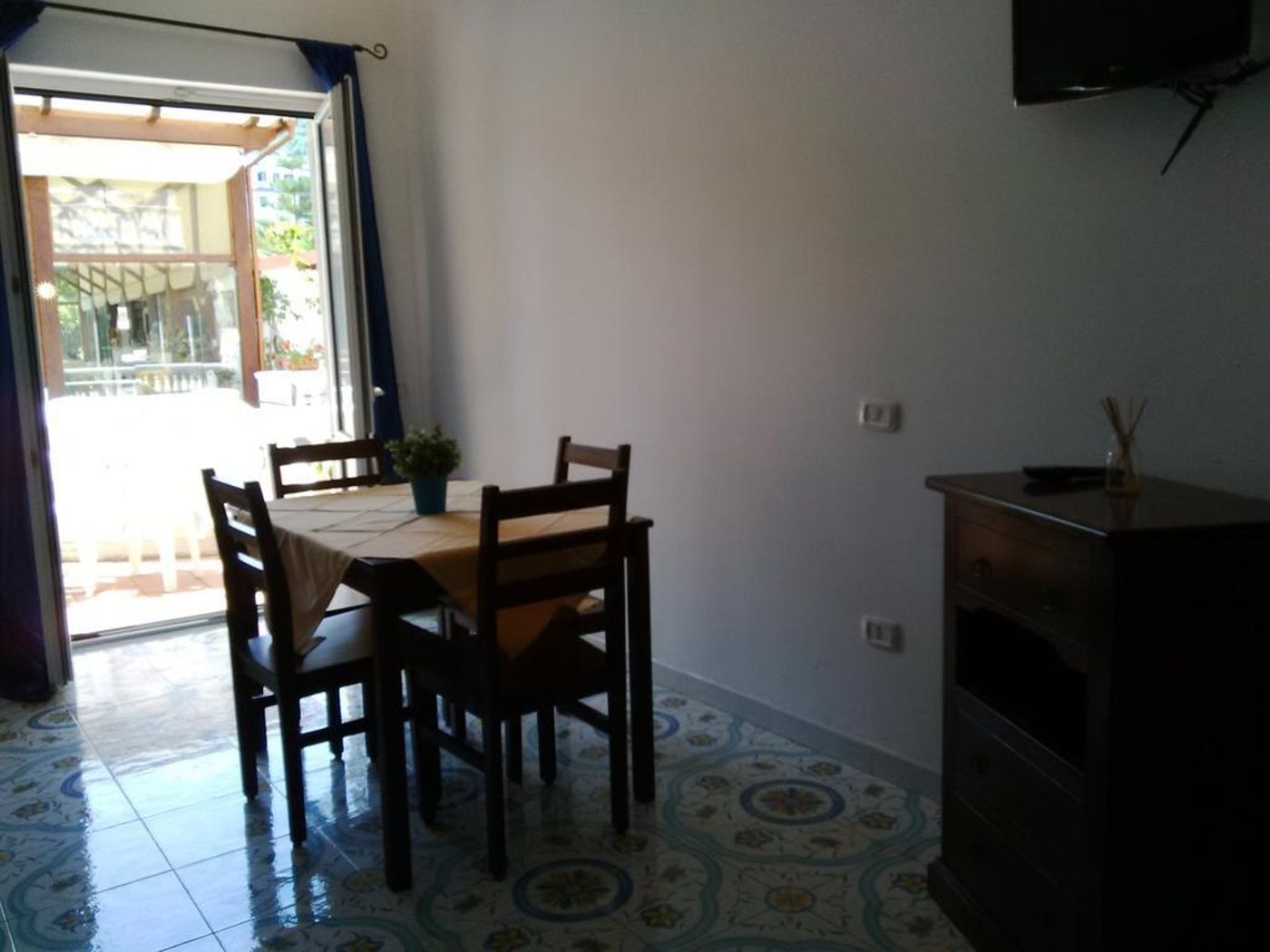 Sorrento-Town-Suites-Room-20