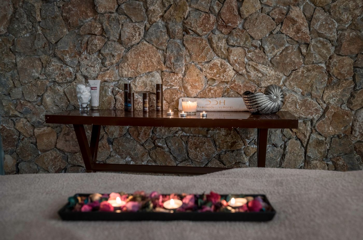 Diamond-Deluxe-Sports-and-Entertainment-74