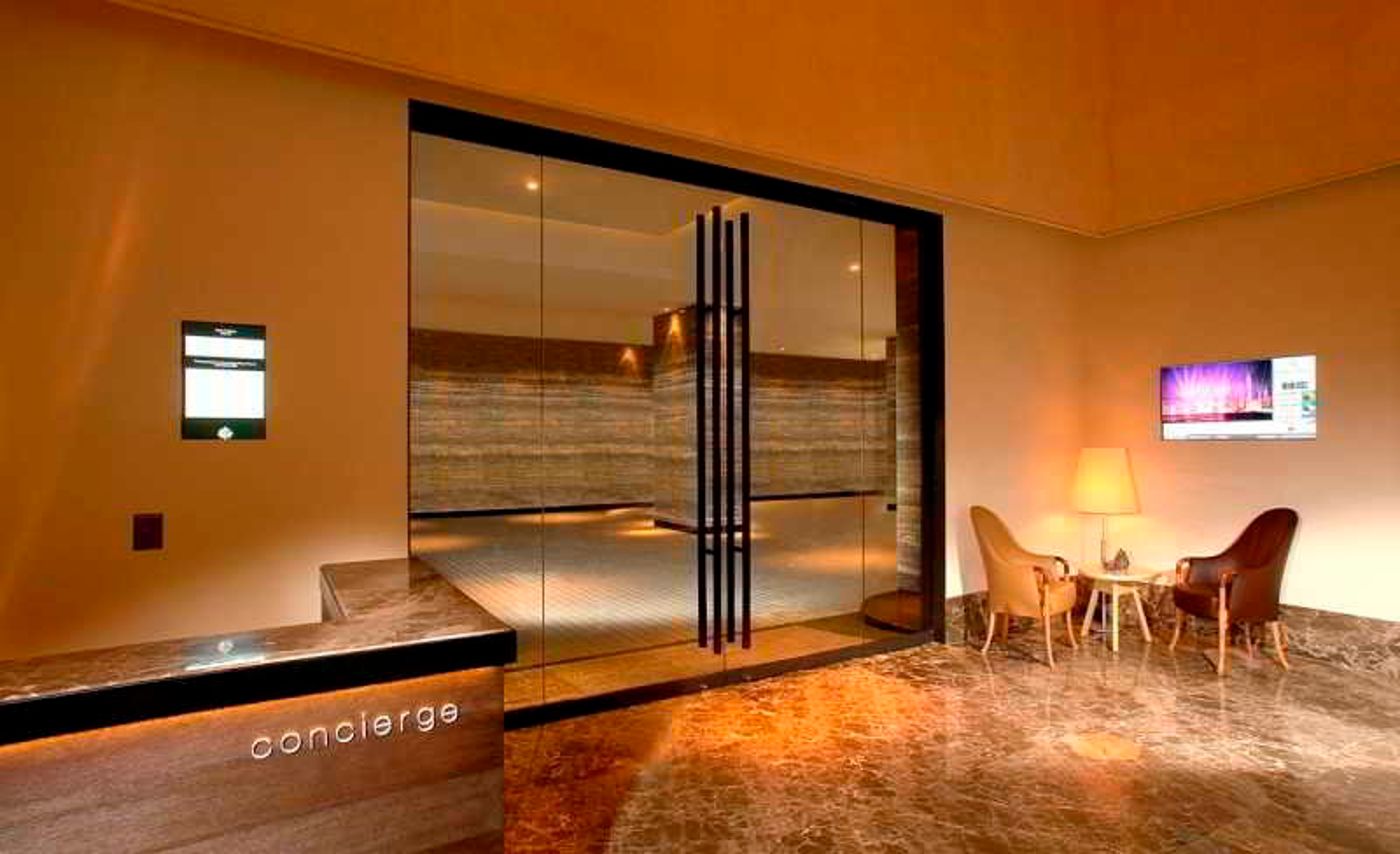 Empire-Hotel-Hong-Kong---Wan-Chai-Lobby-12