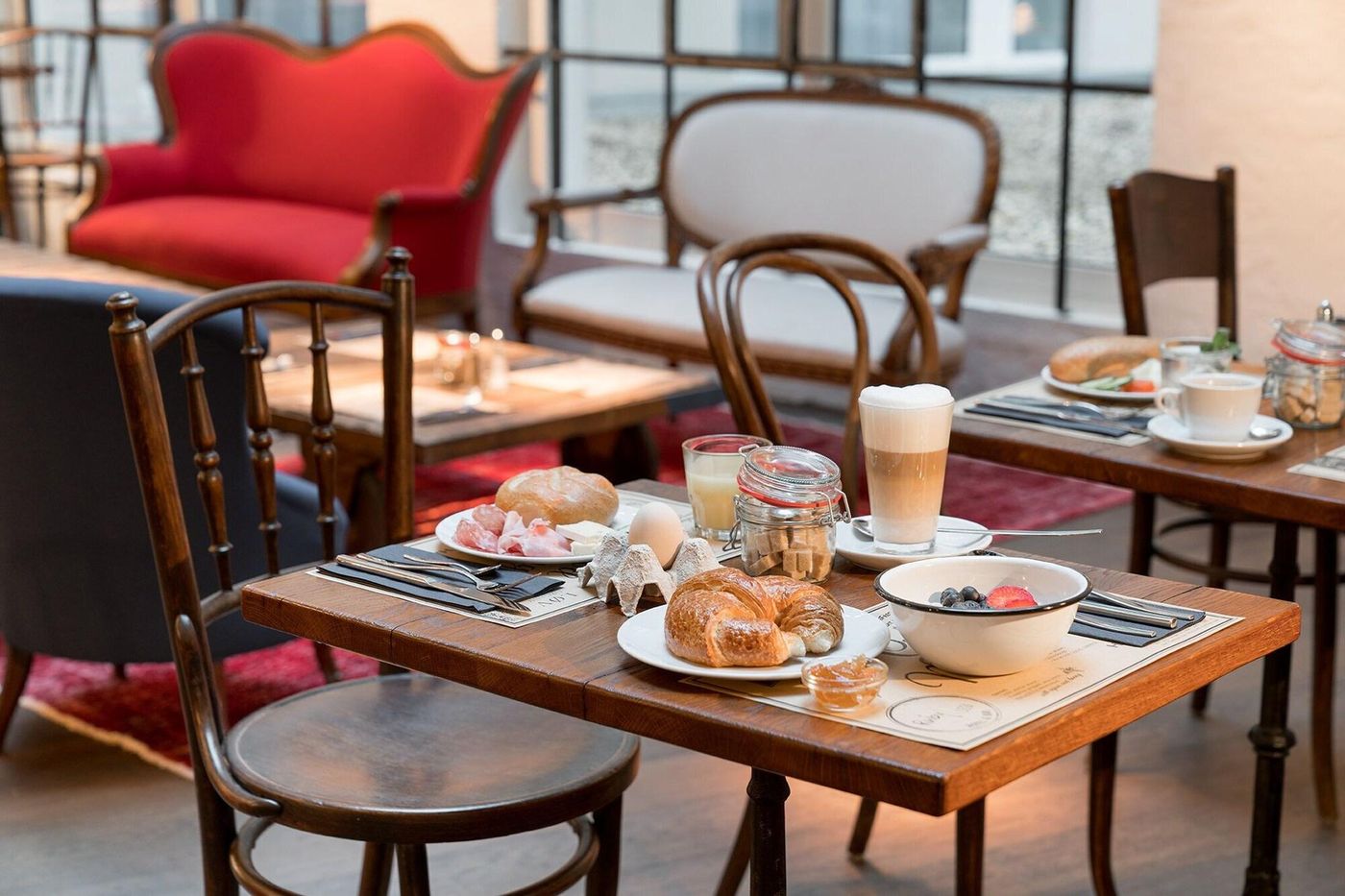 Ruby-Rosi-Restaurant-14