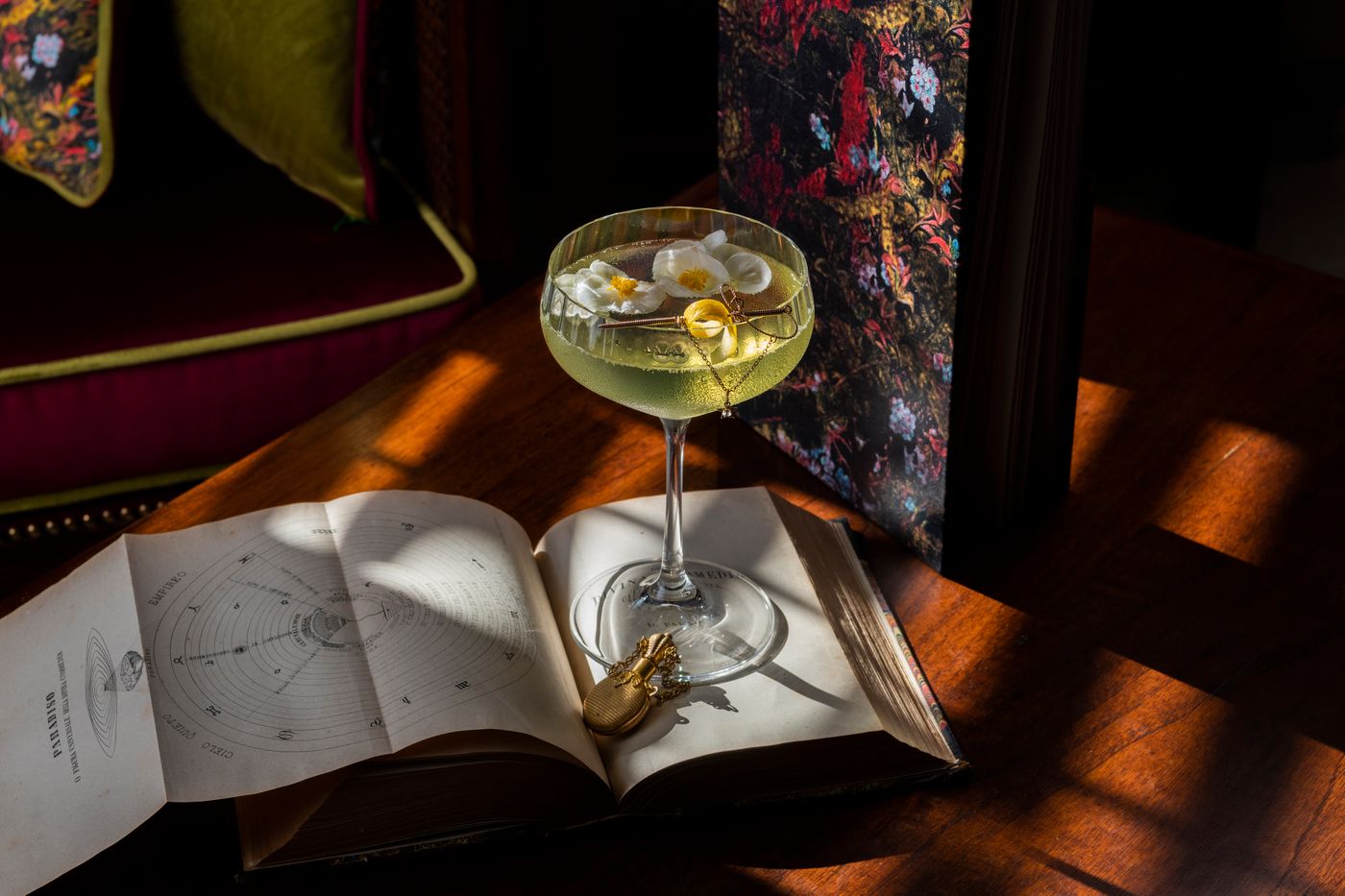 Hotel-Phoenicia-Bar-66