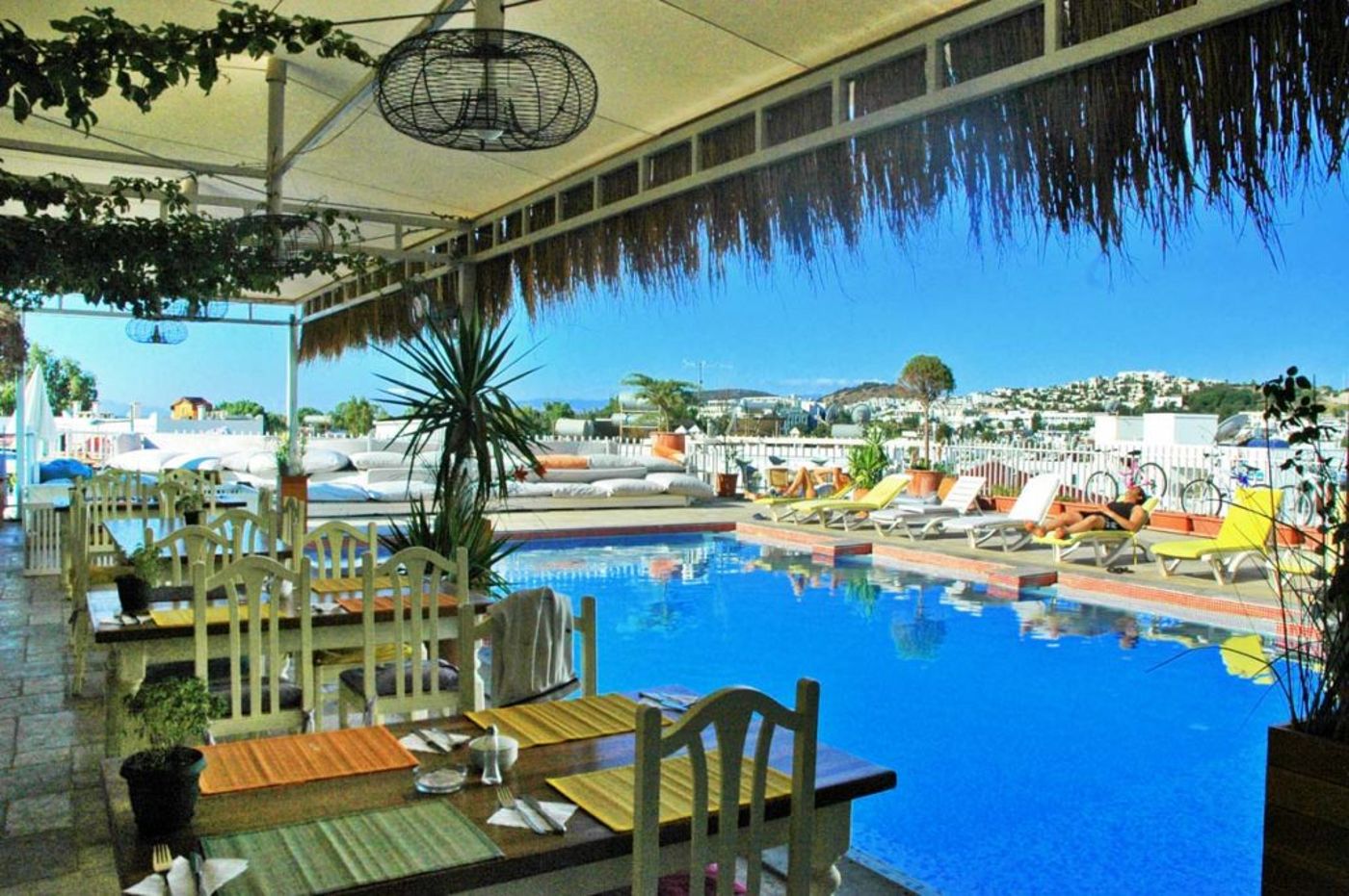 Sky Nova Suites Hotel