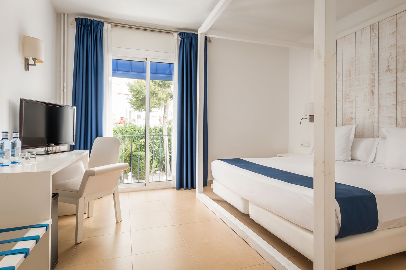 Medium-Sitges-Park-Room-14