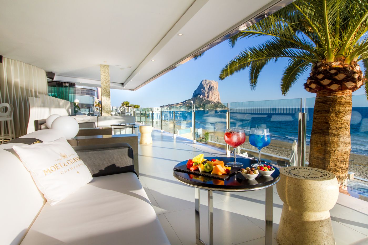 ESTIMAR-Calpe-Apartments-2---Two---Adults-Only--16---Bar-46