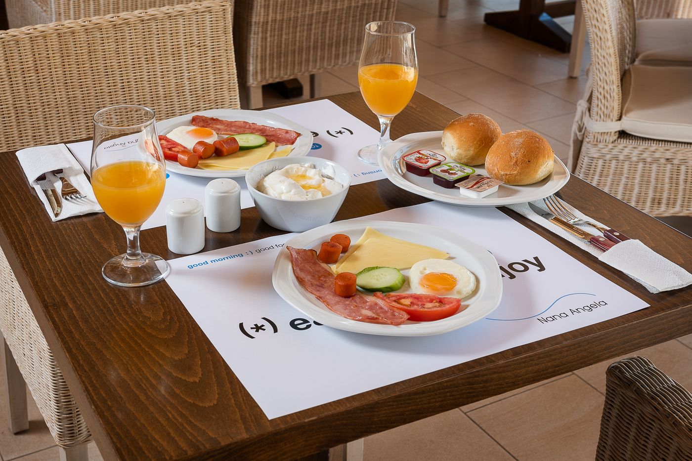 Nana-Angela-Apartments-Restaurant-47