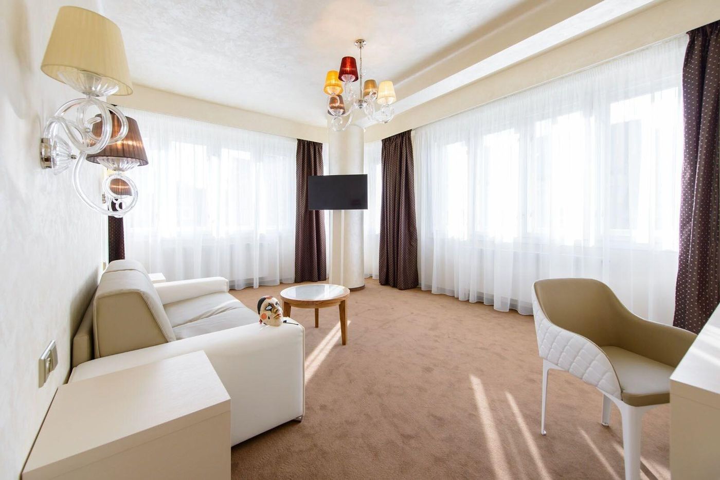 Myo-Hotel-Mysterius-Room-16