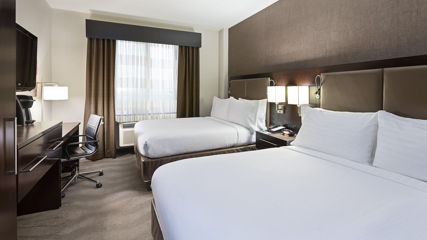 Holiday-Inn-NYC---Lower-East-Side-Room-15