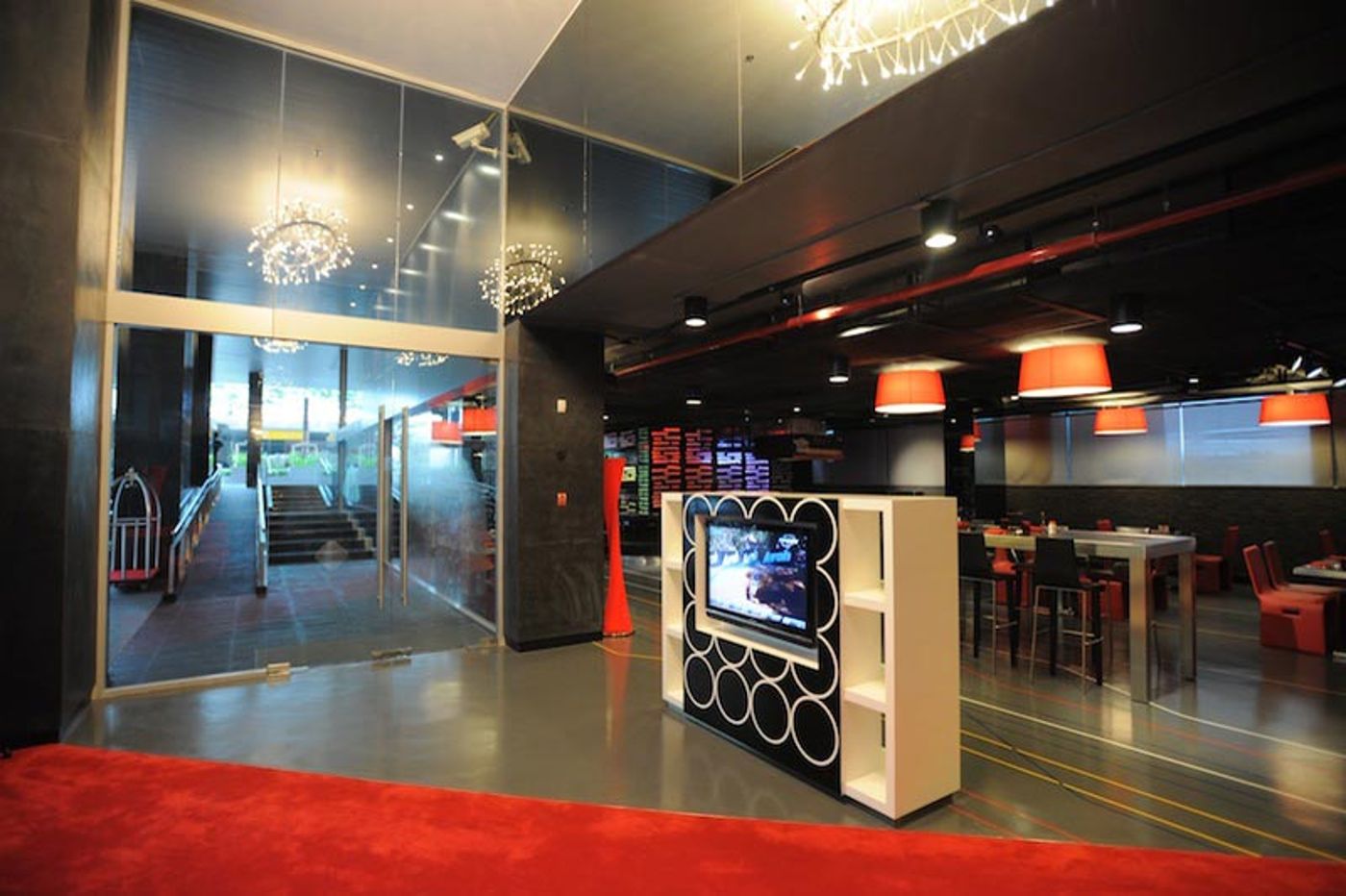 Galleria 10 Sukhumvit by Compass Hospitality-Thailand-Bangkok-Lobby-8