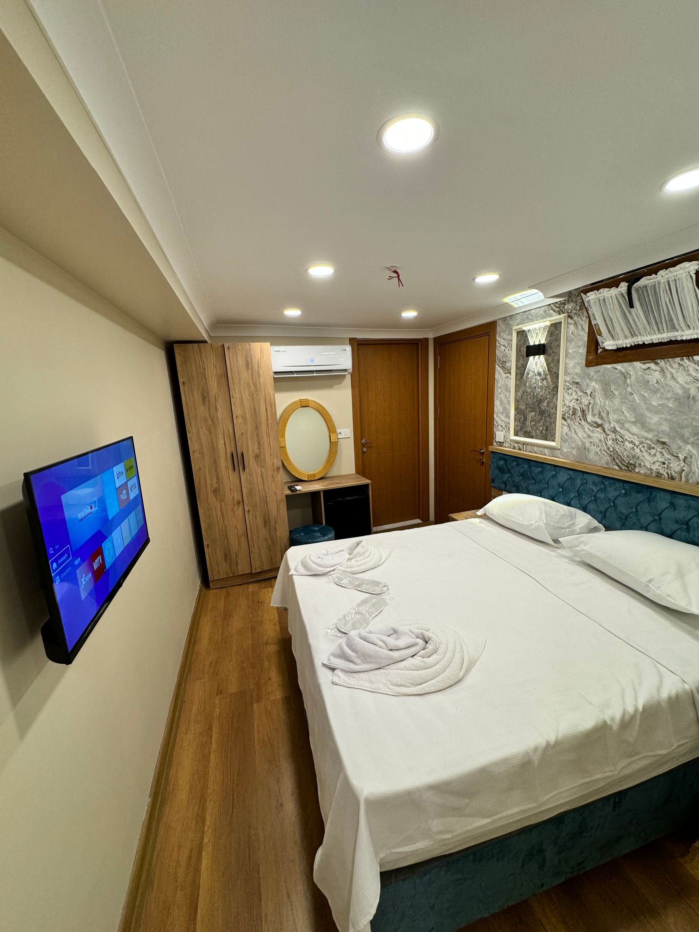 Riverside-Hotel-Room-16