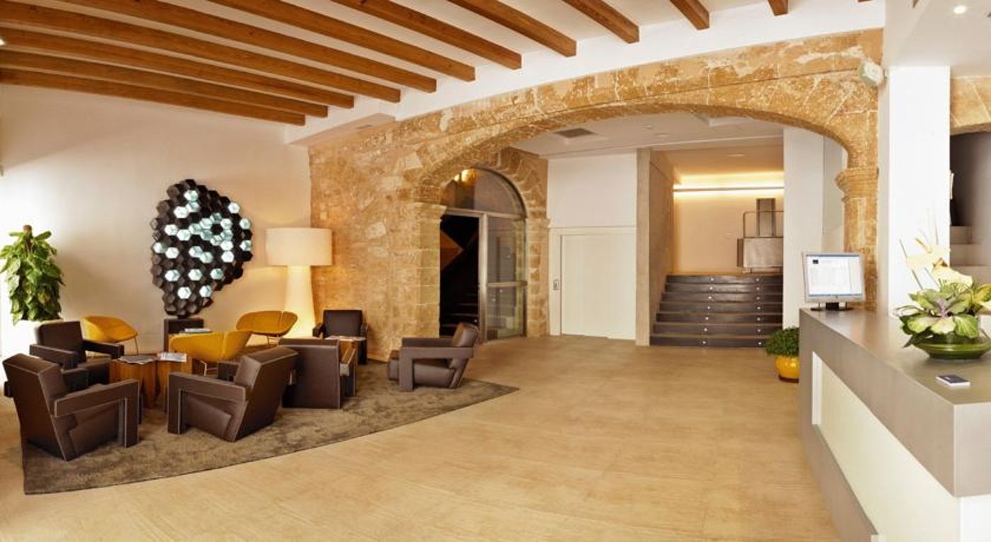 Hotel Santa Clara Urban Hotel & Spa