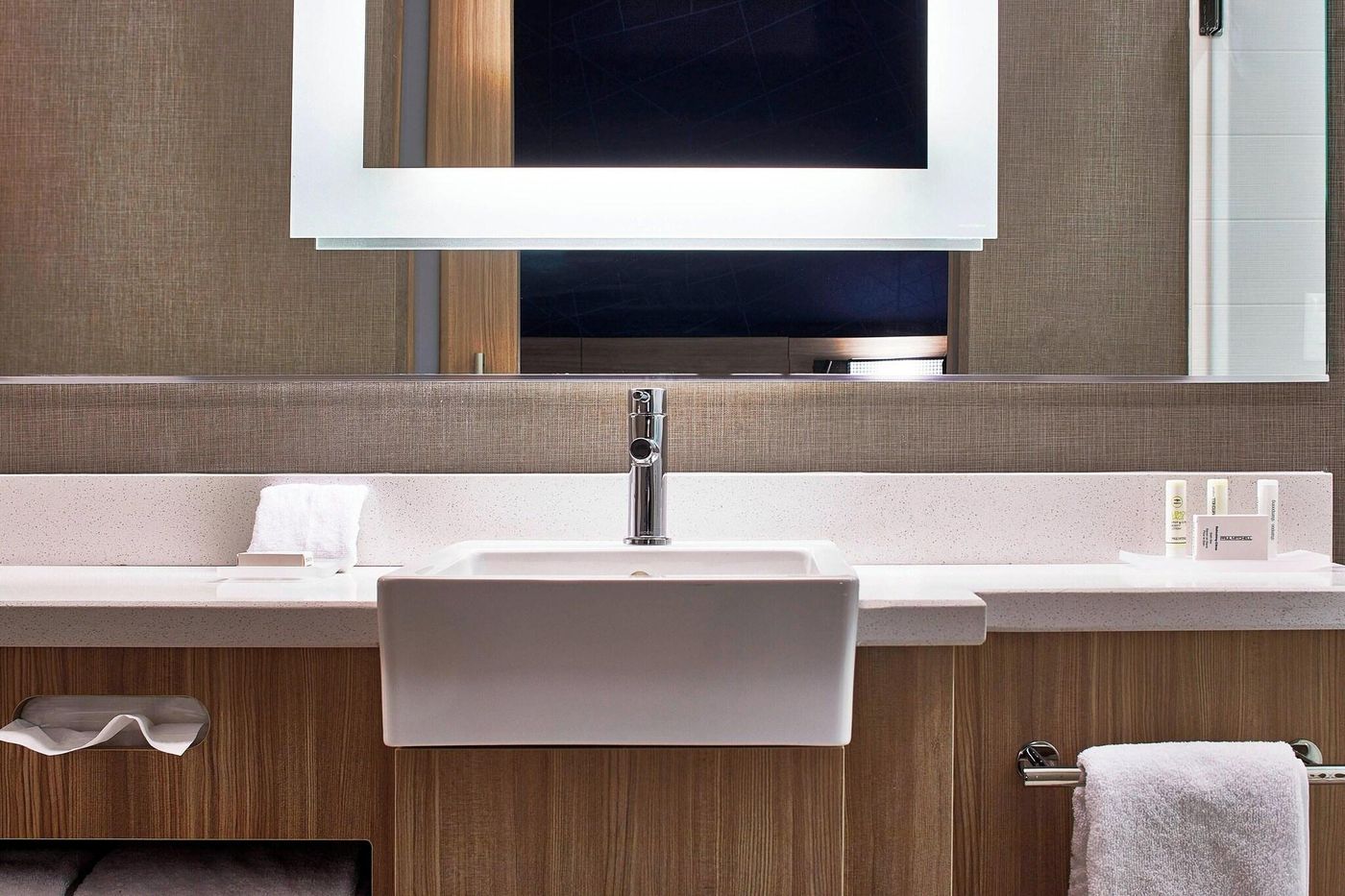 Springhill Suites By Marriott Nashville Downtown/C-United States-Nashville-Room-10