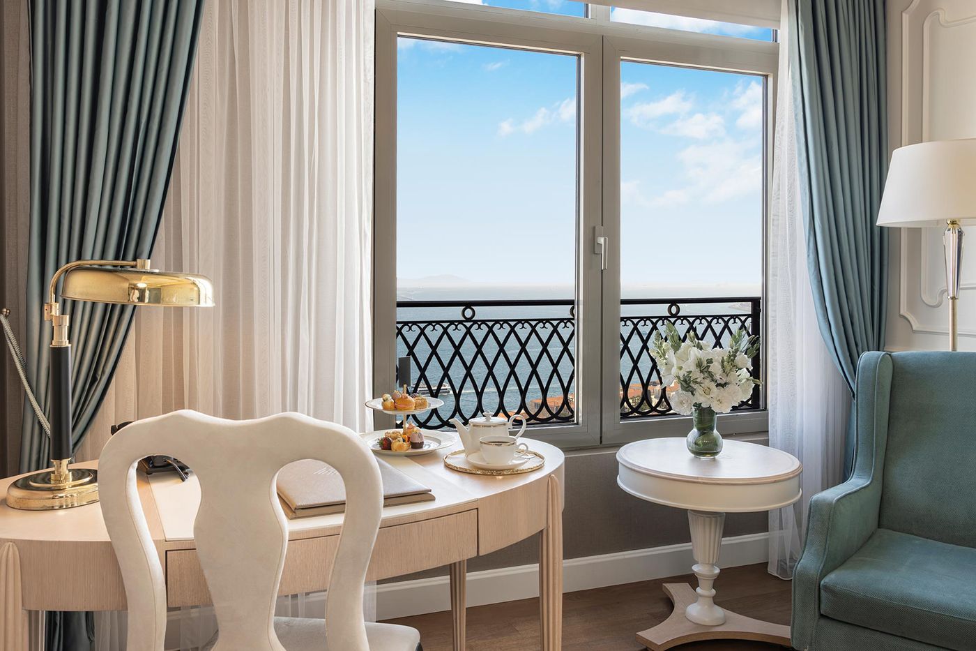 CVK-Park-Bosphorus-Hotel-Istanbul-Room-7