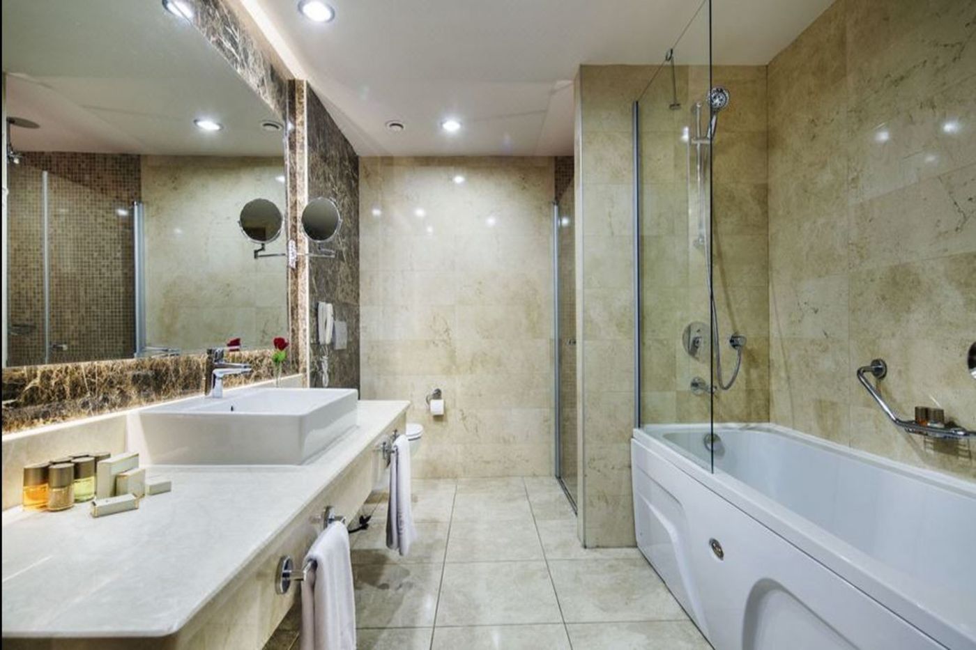 Bellis-Deluxe-Hotel-Room-54