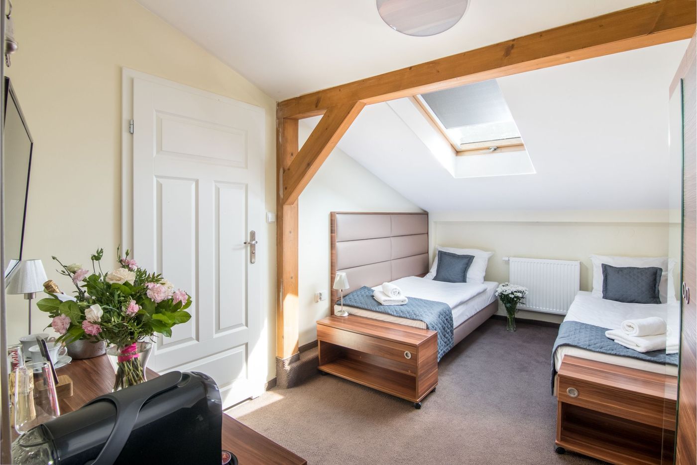 Aparthotel-Old-Town-Room-8