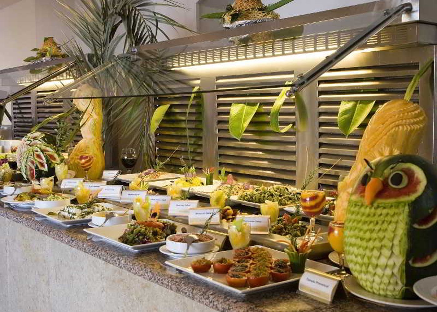 The-Three-Corners-Fayrouz-Plaza-Restaurant-40