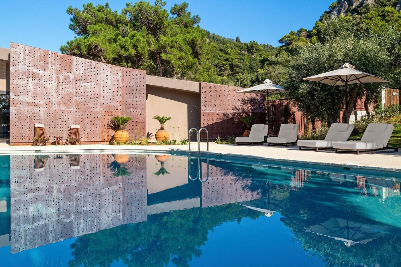 Iti-Louis-Grand--Pool-2