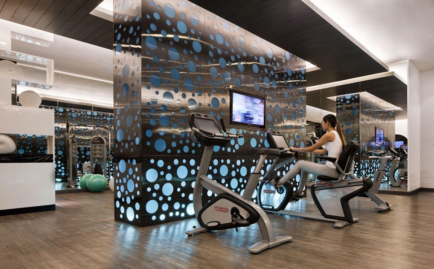 Renaissance-Phuket-Resort---Spa-Sports-and-Entertainment-80