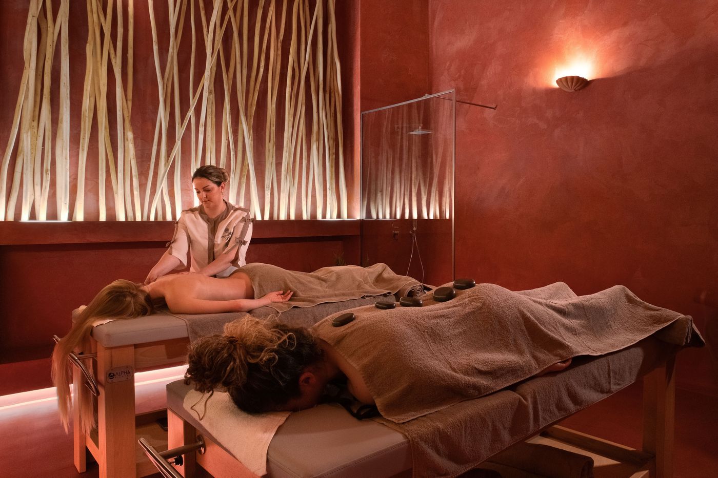 Venezia-Resort-Hotel-Sports-and-Entertainment-93