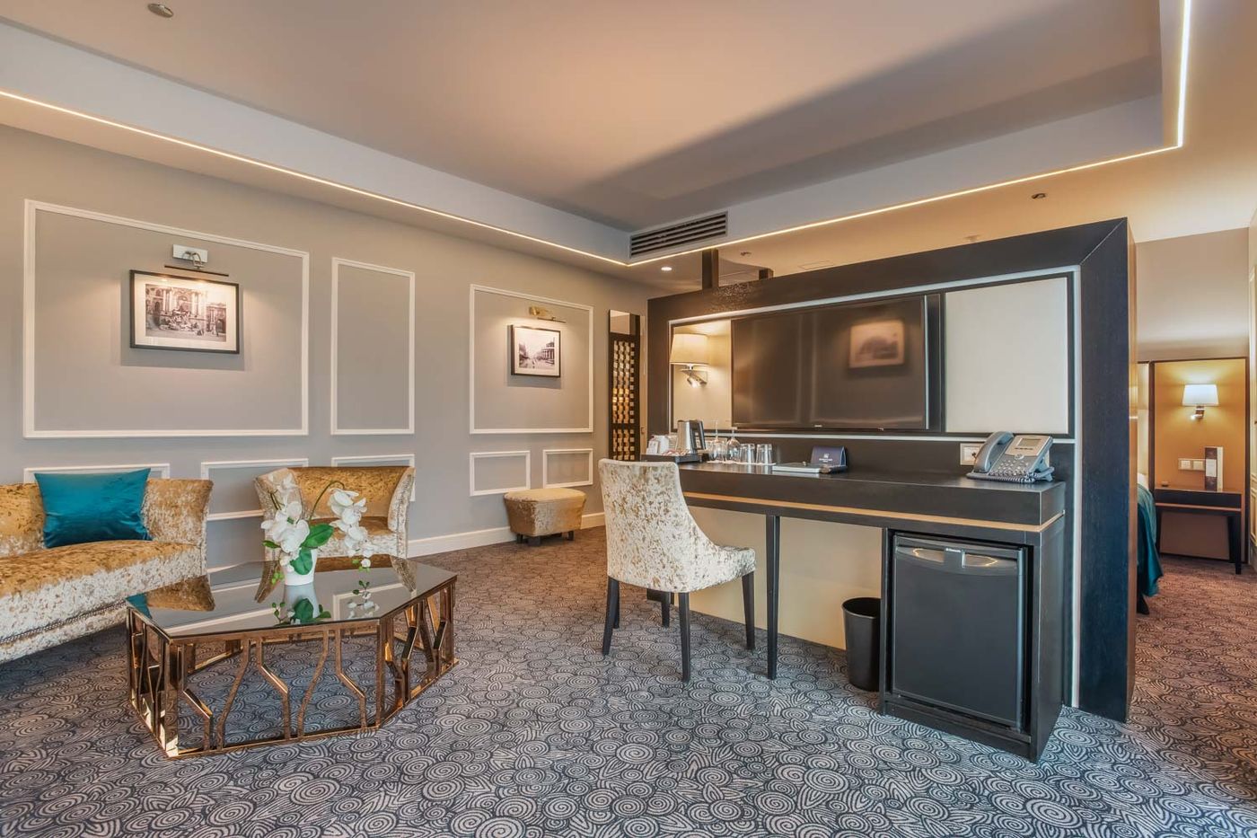 Eurostars-Danube-Budapest-Room-10