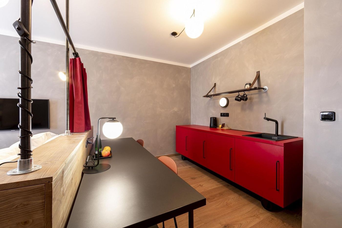 Miss-Sophie-s-Downtown-Room-60