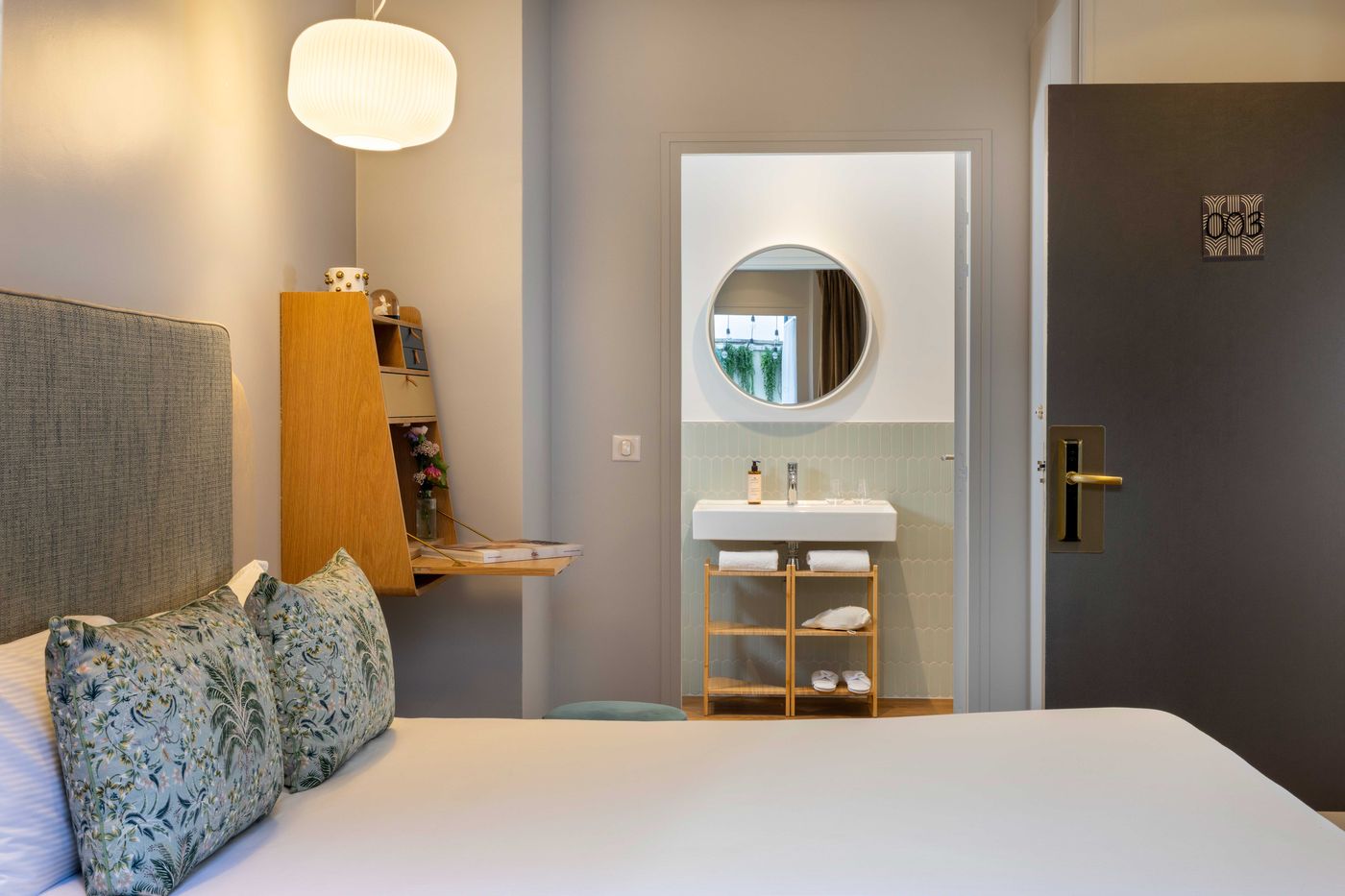 Eiffel-Saint-Charles-Room-24