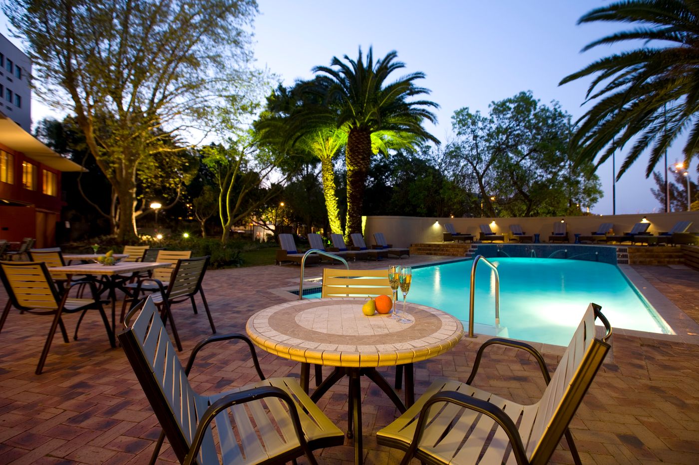 SunSquare-Cape-Town-Gardens-Terrace-8