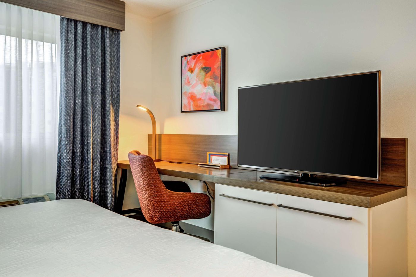 Hilton-Garden-Inn-Boston-Waltham-Room-6