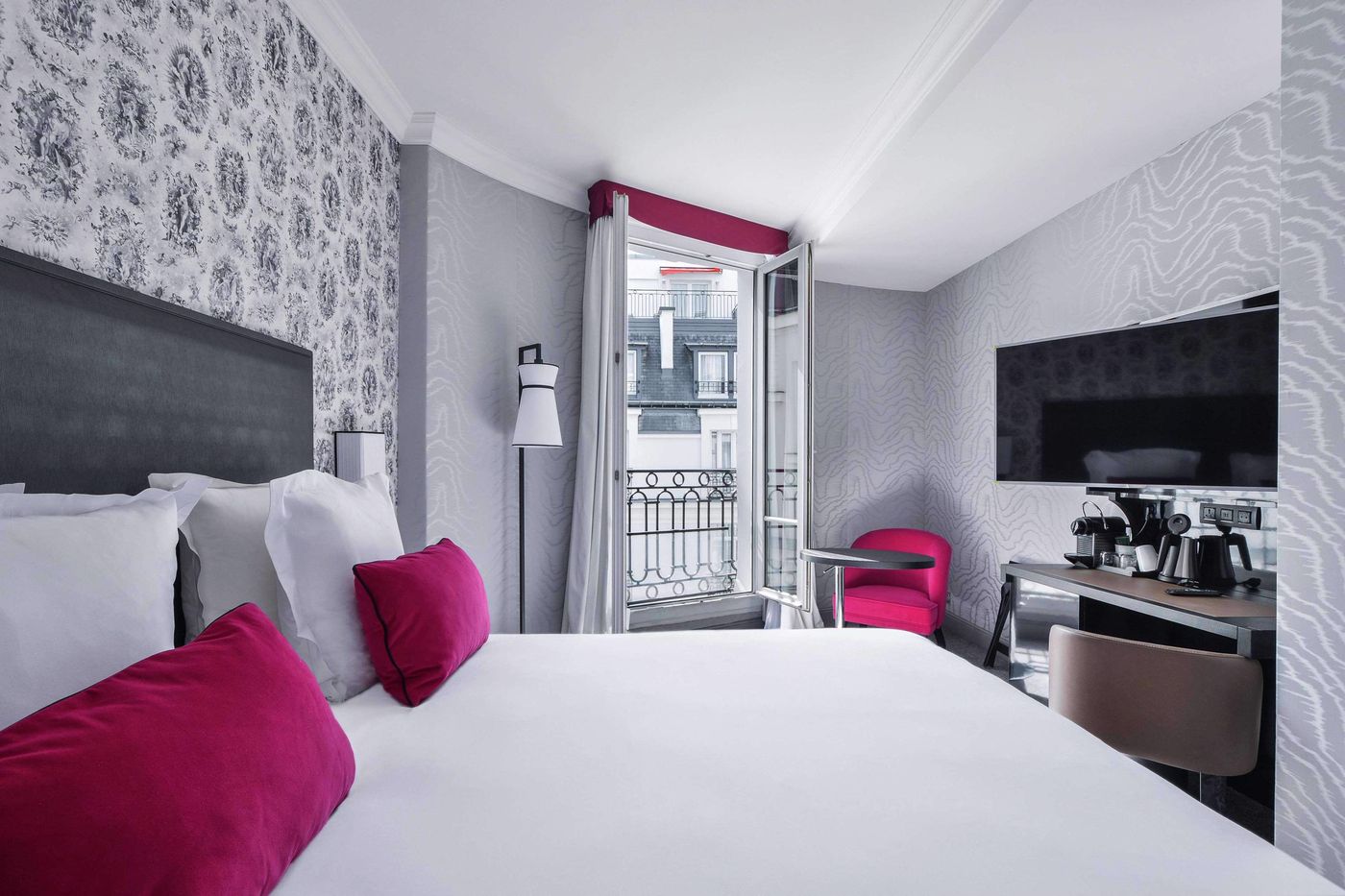 Maison-Astor-Paris--Curio-Collection-by-Hilton-Room-20