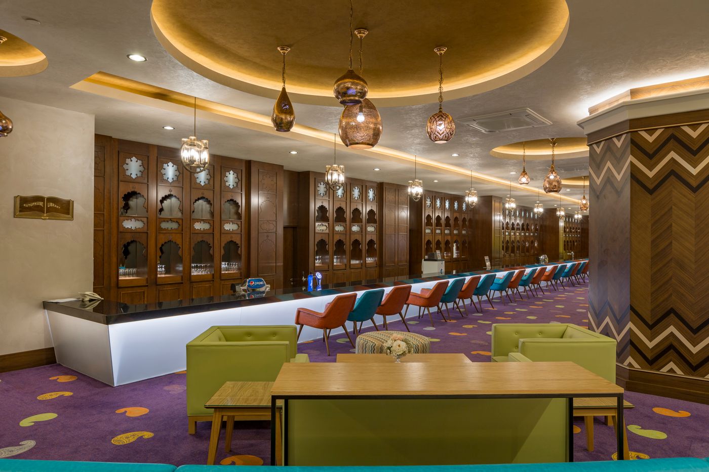 Royal-Taj-Mahal-Bar-59