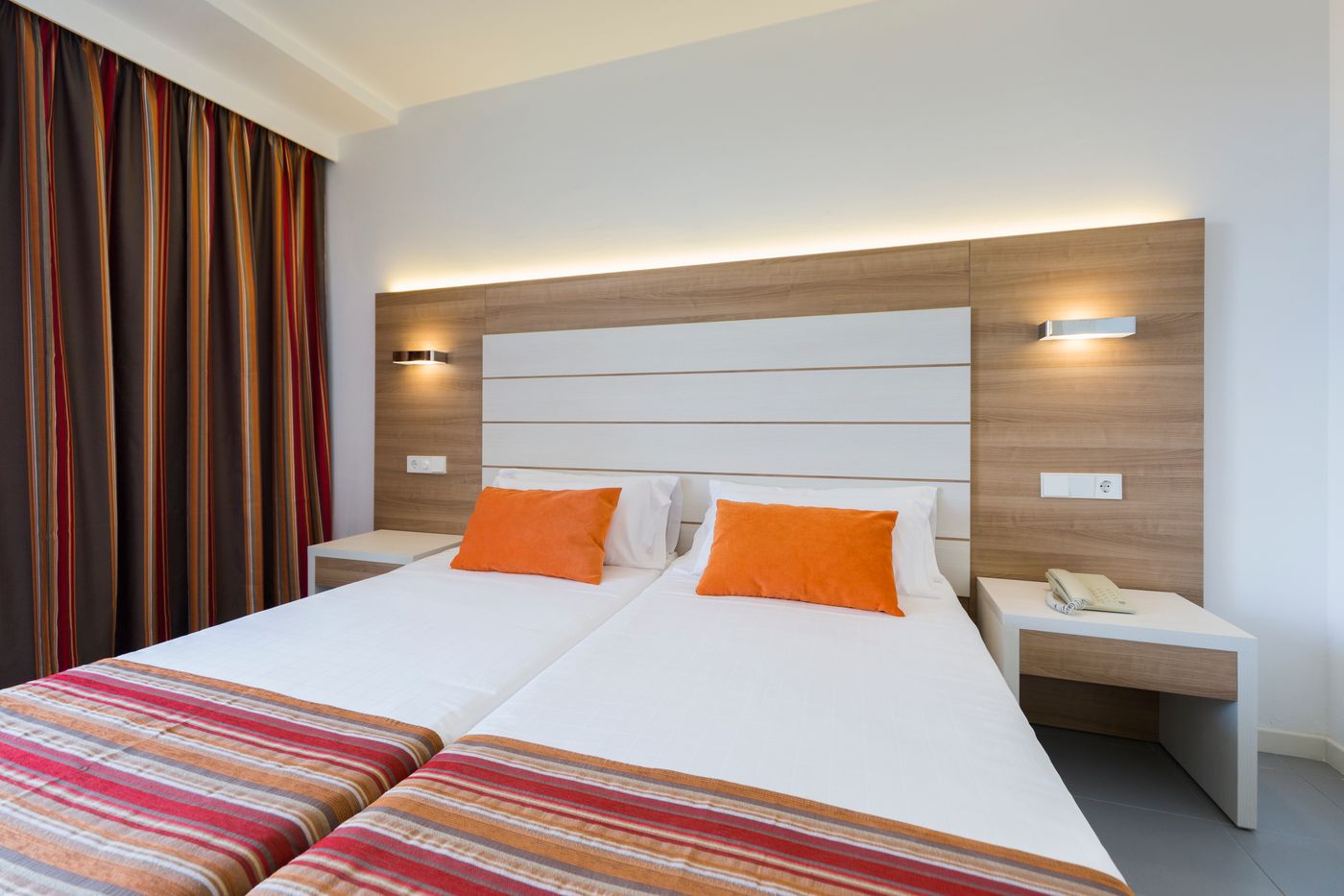 Globales-Mediterrani-Room-22