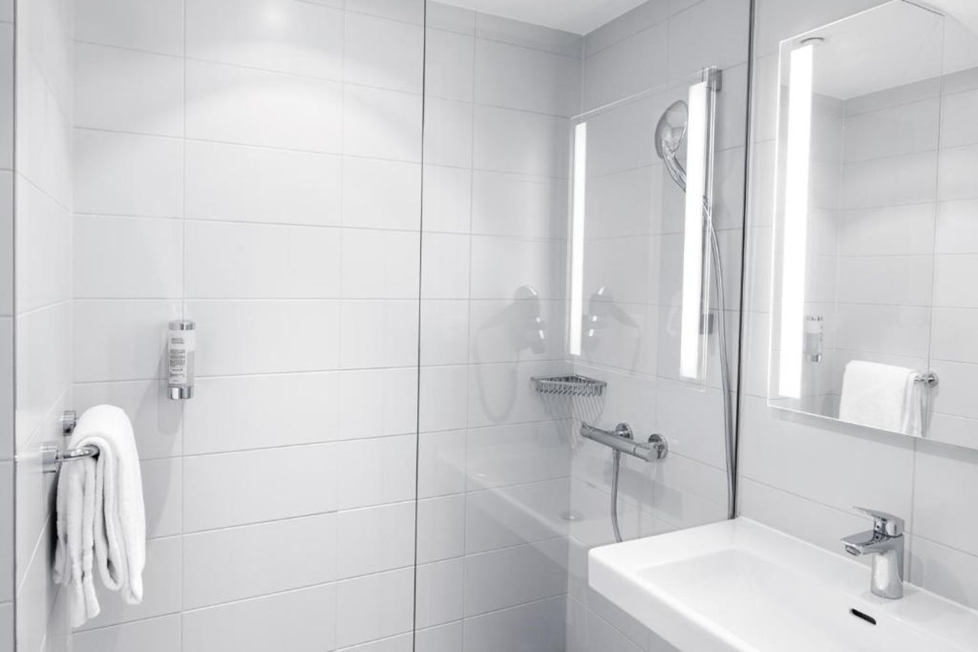 B&B Hotel Zurich Airport Rumlang-Switzerland-ZÚRICH-Room-7